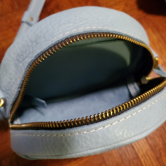 🦄 Full Grain Portland Leather Goods Small Circle Crossbody Bag in Dream Blue - Picture 4 of 6